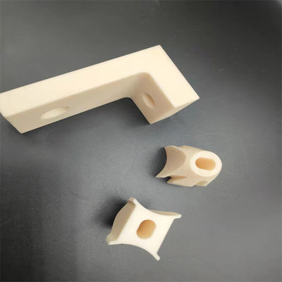 CNC İşleme Merkezi Yüksek Hassasiyetli Alüminyum Oksit Plaka Özelleştirilmiş