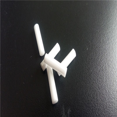 İşlenebilir 550MPa Zirkonya Seramik Çubuklar 3.9g / Cm3 Sarı Beyaz