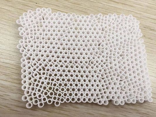 İzolatör 1300HV Zirkonya Seramik Borular Seramik İzolatör Tüpü
